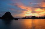 Halong_Bay_Sunset_WP.jpg